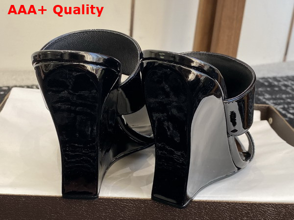 Alaia Wave Mules in Patent Leather Black Replica