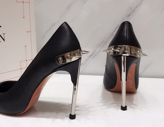 Alexander McQueen Punk Stud Pump in Black Calfskin with Silver Stud Replica