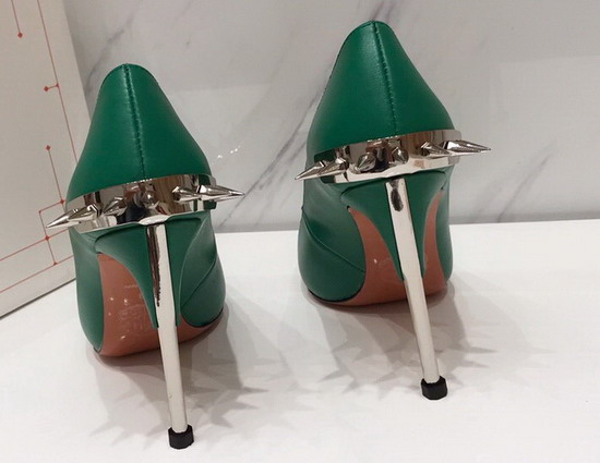 Alexander McQueen Punk Stud Pump in Green Calfskin with Silver Stud Replica