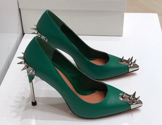 Alexander McQueen Punk Stud Pump in Green Calfskin with Silver Stud Replica