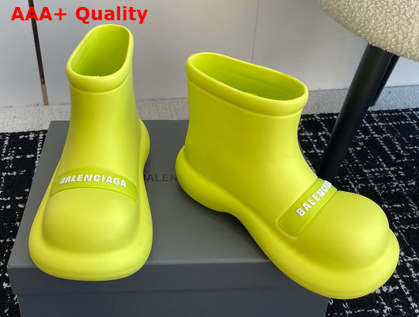 Balenciaga Hummer Rain Boot in Neon Yellow Rebber Replica
