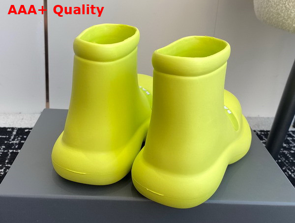 Balenciaga Hummer Rain Boot in Neon Yellow Rebber Replica