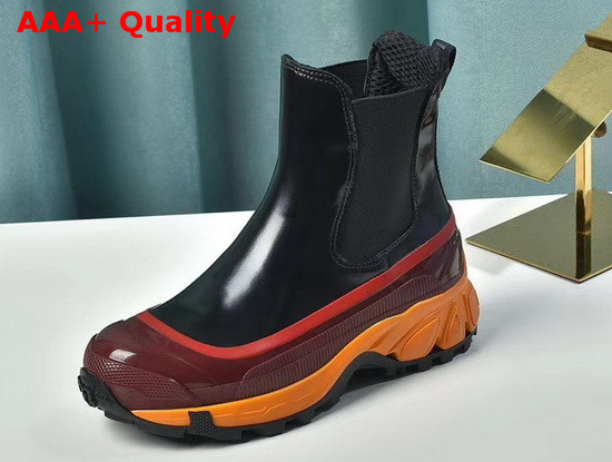 Burberry Contrast Sole Leather Chelsea Boots in Black Replica
