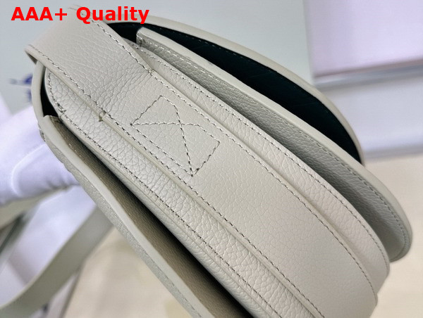 Burberry Medium Rocking Horse Bag in Hunter Grainy Leather Replica