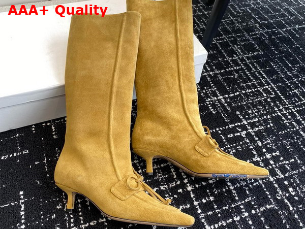 Burberry Suede Storm Boots in Manilla Replica