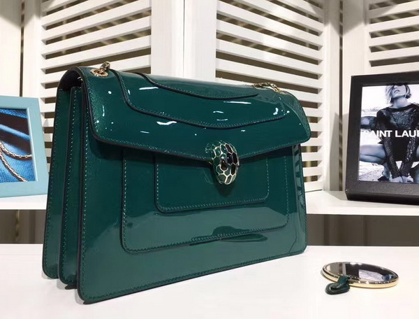 Bvlgari Serpenti Forever Medium Flap Cover Bag in Emerald Green Metallic Calf Leather For Sale