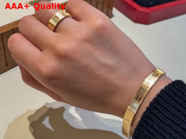 Cartier Love Unlimited Ring in Yellow Gold Replica