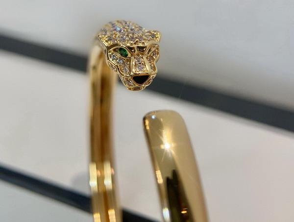 Cartier Panthere de Cartier Bracelet in Yellow Gold Onyx Emeralds Diamonds Replica