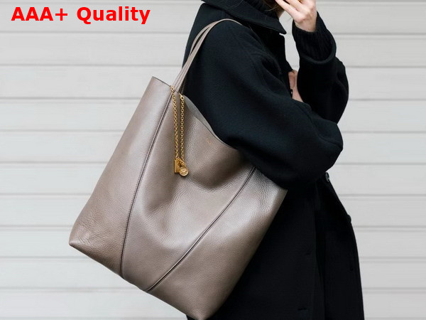 Chloe Large Chloe Spin Tote Bag in Flannel Grey Grained Leather Replica