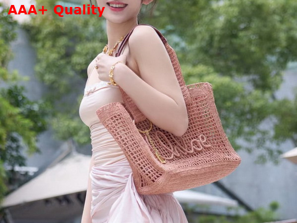 Chloe Summer Banana East West Tote Bag in Summery Beige Raffia Replica