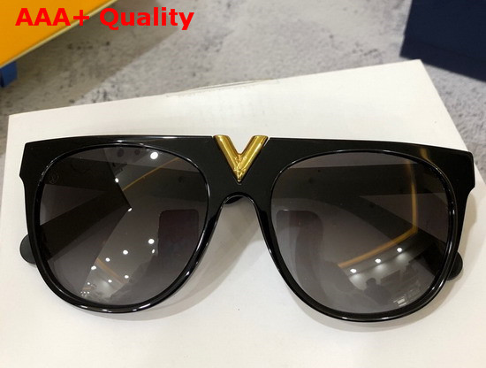 Louis Vuitton Essential V Sunglasses White Replica