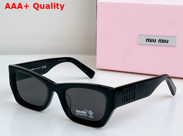 Miu Miu Logo Rectangular Sunglasses in Black Replica