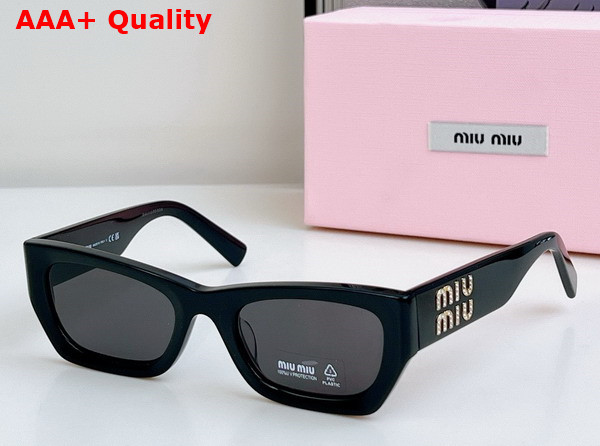 Miu Miu Logo Rectangular Sunglasses in Black Replica