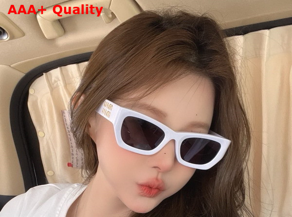Miu Miu Logo Rectangular Sunglasses in Black Replica