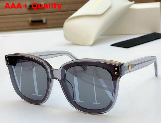 Valentino VLTN Round Acetate Frame Sunglasses in Black Replica