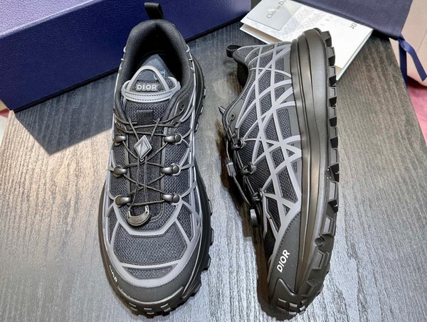 Dior B31 Runner Sneaker Black Technical Mesh and Anthracite Gray Rubber with Warped Cannage Motif Replica