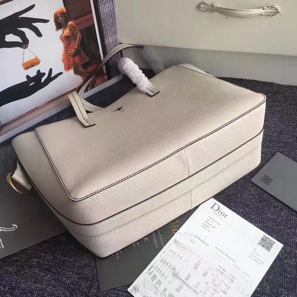 Dior Bee Shopper in Off White Grained Calfskin For Sale