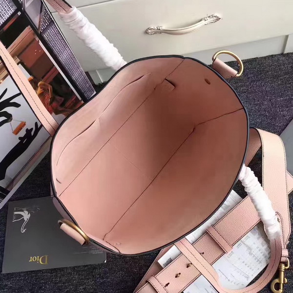 Dior Bee Shopping Bag in Pink Grained Calfskin For Sale