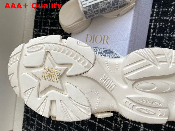 Dior D Wander Slide Chambray Blue Jacquard with Ecru Raffia Dior Oblique Motif and White Rubber Replica