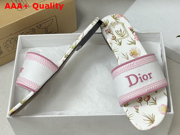 Dior Dway Slide White and Songe Pink Embroidered Cotton and Multicolor Daisy Garden Motif Replica