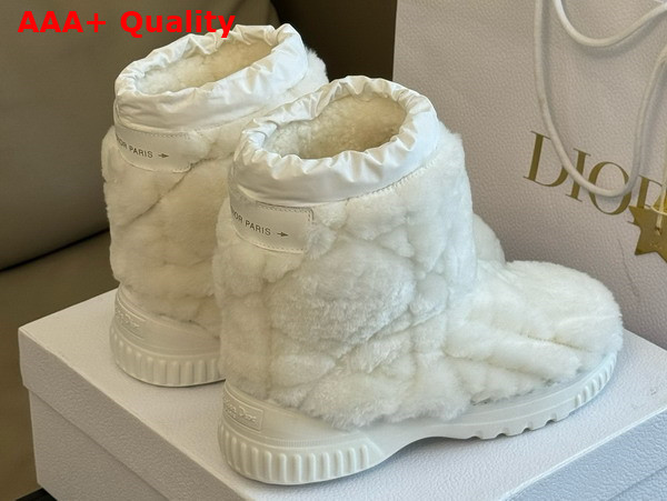 Dior Frost Ankle Boot White Shearling Embroidered with Cannage Motif Replica