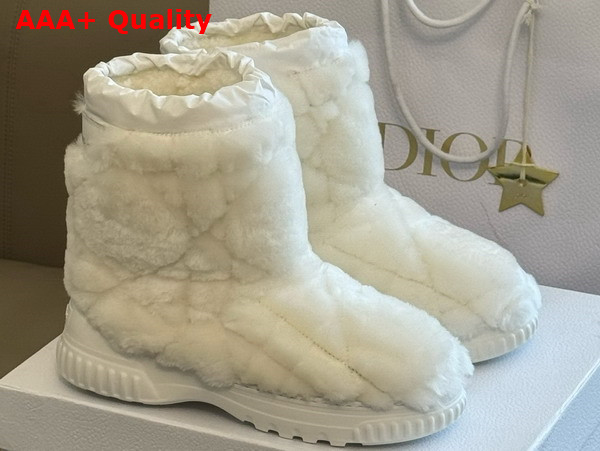 Dior Frost Ankle Boot White Shearling Embroidered with Cannage Motif Replica