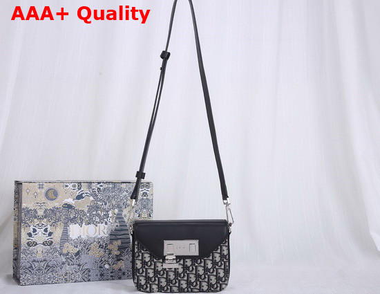 Dior Messenger Pouch Beige and Black Dior Oblique Jacquard and Black Smooth Calfskin Replica