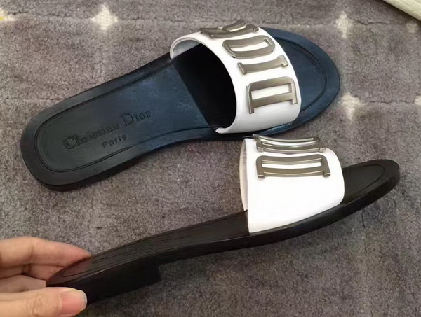 Dior Mule in White Calfskin Leather with Silver Tone Metallic DIOR For Sale