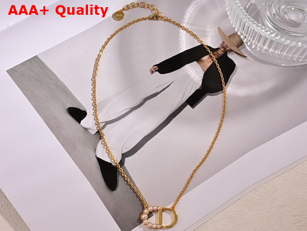 Dior Petit CD Necklace Gold Finish Metal and White Resin Pearls Replica