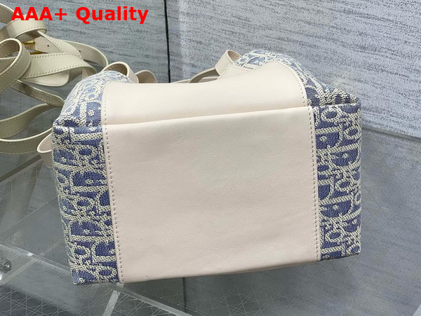 Dior Small Signature Bucket Bag Blue Dior Oblique Chambray with Raffia Effect and Light Biscuit Smooth Calfskin Replica