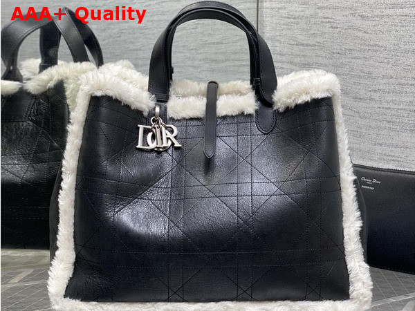 DiorAlps Large Dior Toujours Bag in Black Macrocannage Crinkled Calfskin and Merino Wool Replica