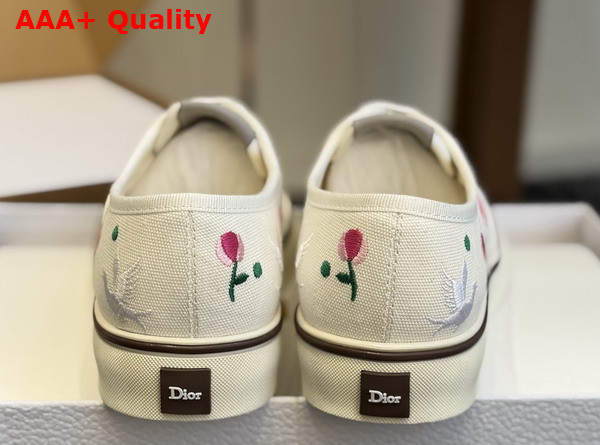 Dioramour Dior Saltwind Sneaker in White Cotton Embroidered with Multicolor Doves and Roses Motif Replica