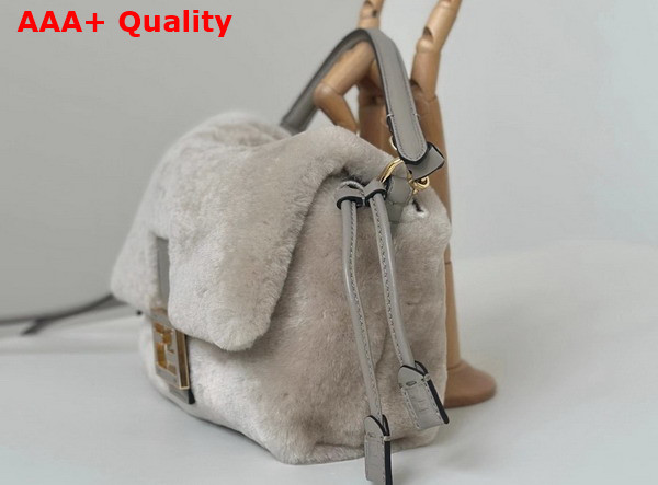 Fendi Mamma Baguette Small Beige Shearling Mini Bag Replica