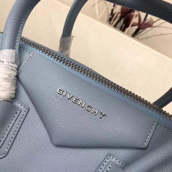 Givenchy Big Antigona Bag in Light Blue Goatskin Silver Hardware For Sale