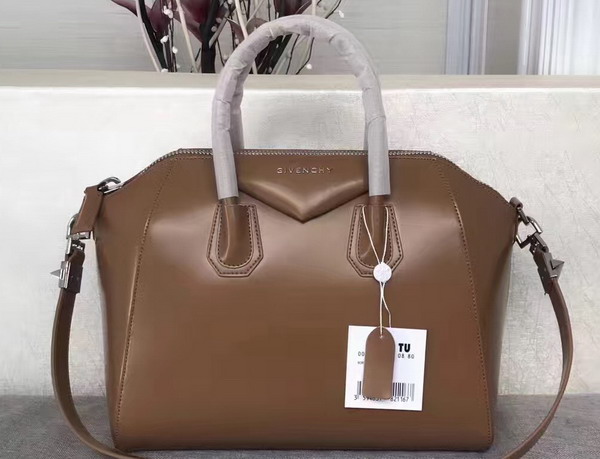 Givenchy Big Antigona Bag in Tan Shiny Smooth Calfskin Silver Hardware For Sale