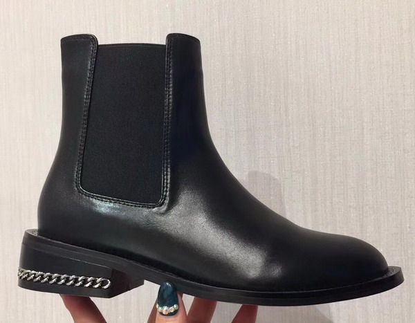Givenchy Chelsea Boots in Black Smooth Box Leather For Sale