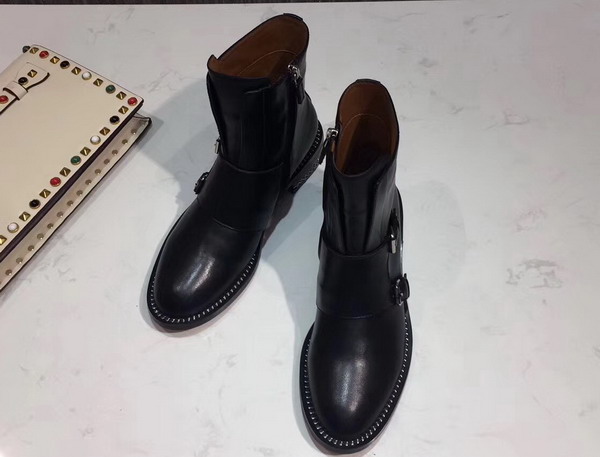 Givenchy Double Chain Ankle Boots in Black Calfskin Leather For Sale