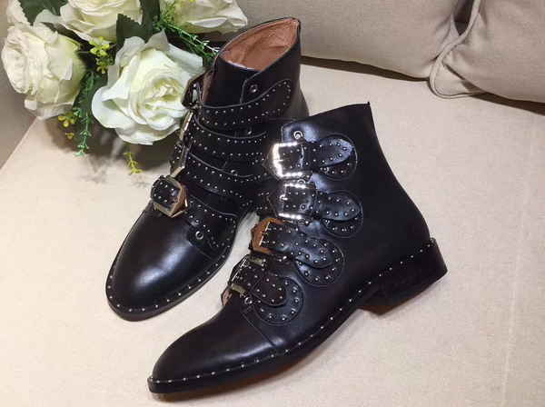 Givenchy Elegant Studs Ankle Boots in Black Smooth Maremma Leather For Sale