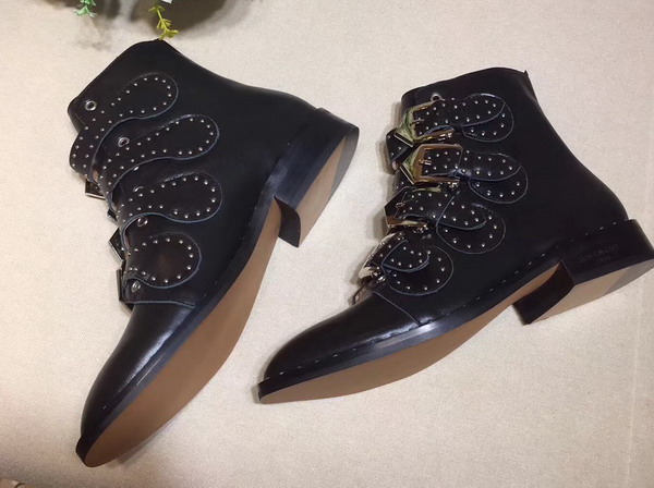 Givenchy Elegant Studs Ankle Boots in Black Smooth Maremma Leather For Sale