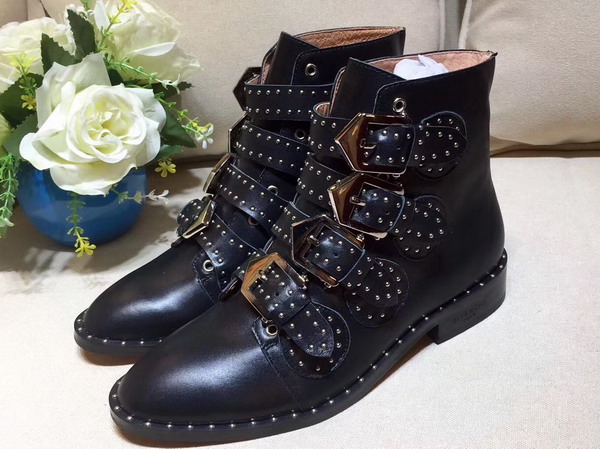 Givenchy Elegant Studs Ankle Boots in Black Smooth Maremma Leather For Sale