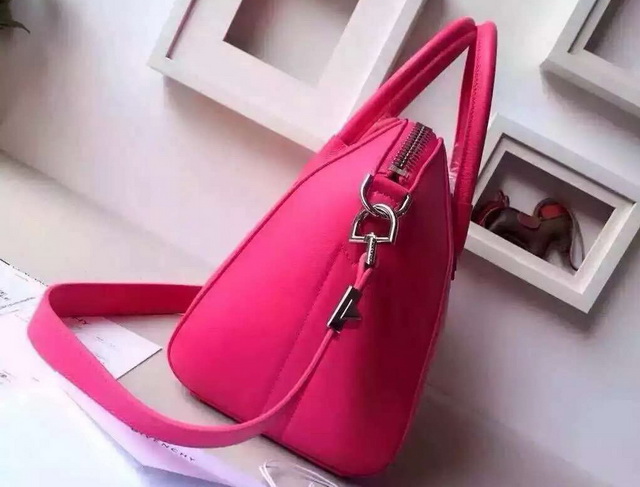 Givenchy Medium Antigona Bag In Fuchsia Grained Leather for Sale