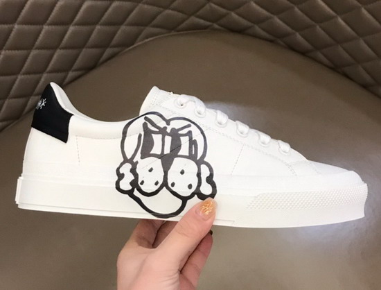 Givenchy Sneakers City Sport in Leather with Tag Effect Dog Print White Replica