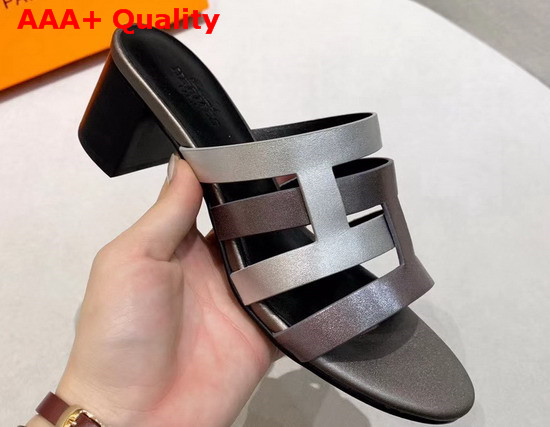 Hermes Amica Sandal Antique Silver and Silver Calfskin Replica