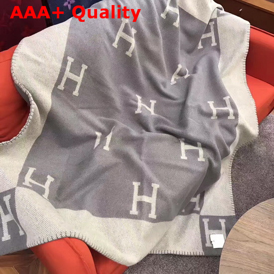 Hermes Avalon Throw Blanket in Beige and Gray Merinos Wool and Cashmere Replica