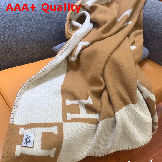Hermes Avalon Throw Blanket in Ecru and Camel Merinos Wool and Cashmere Replica