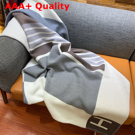 Hermes Avalon Vibration Throw Blanket in Beige and Gray Jacquard Woven Wool and Cashmere Replica