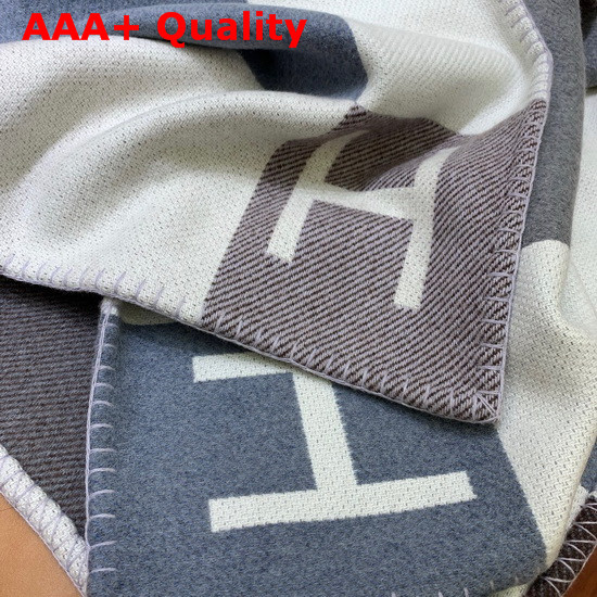 Hermes Avalon Vibration Throw Blanket in Beige and Gray Jacquard Woven Wool and Cashmere Replica