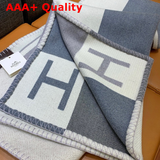 Hermes Avalon Vibration Throw Blanket in Beige and Gray Jacquard Woven Wool and Cashmere Replica