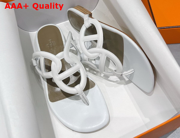 Hermes Beach Sandal in Blanc Nappa Leather with Oversized Chaine d Ancre Motif Replica