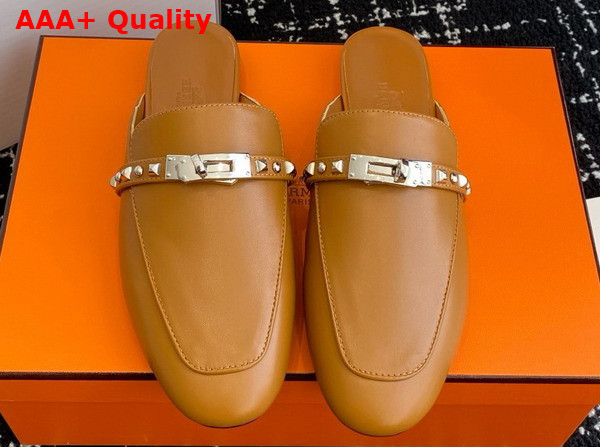 Hermes OZ Mule in Naturel Goatskin with Iconic Palladium Plated Kelly Buckle and Medor Studs Replica